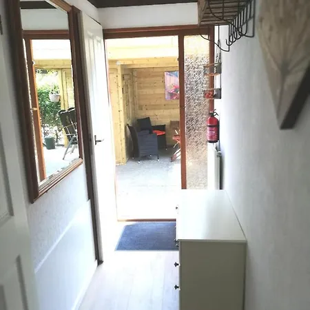 Roodborstje 4 Persoonschalet * Putten