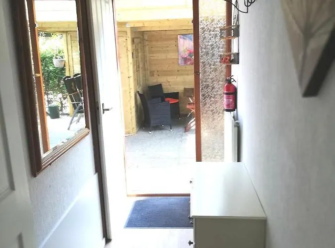 Roodborstje 4 Persoonschalet * Putten