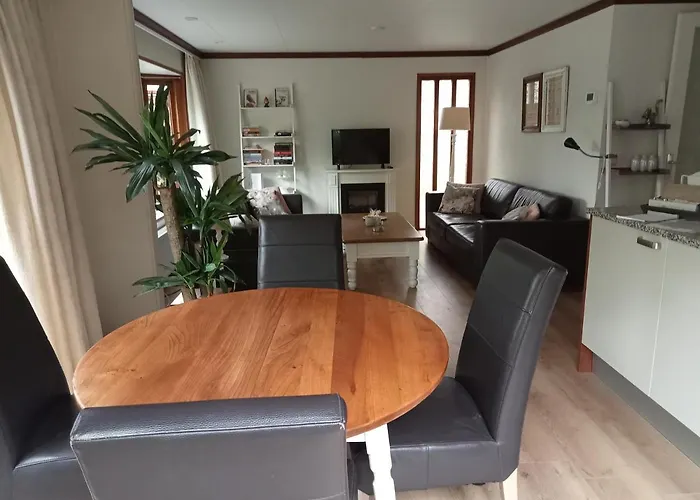 Chalet Roodborstje 4 Persoonschalet Putten